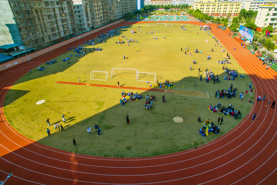 学校足球运动场