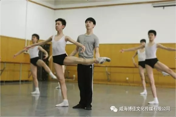 博佳舞蹈暑期集訓(xùn)營(yíng)開始招募學(xué)員啦！