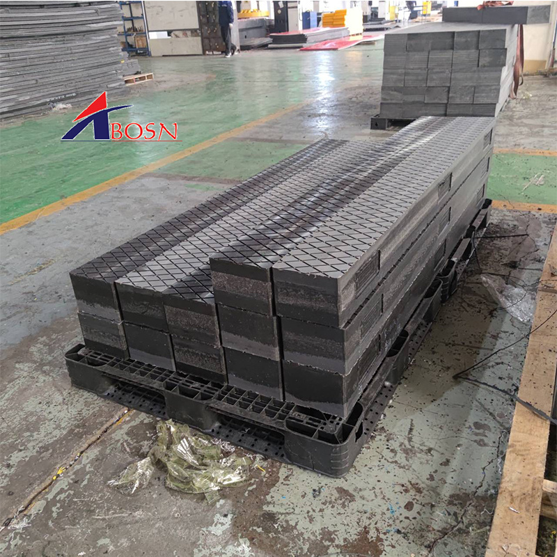 UHMWPE ground mat for heavy haul