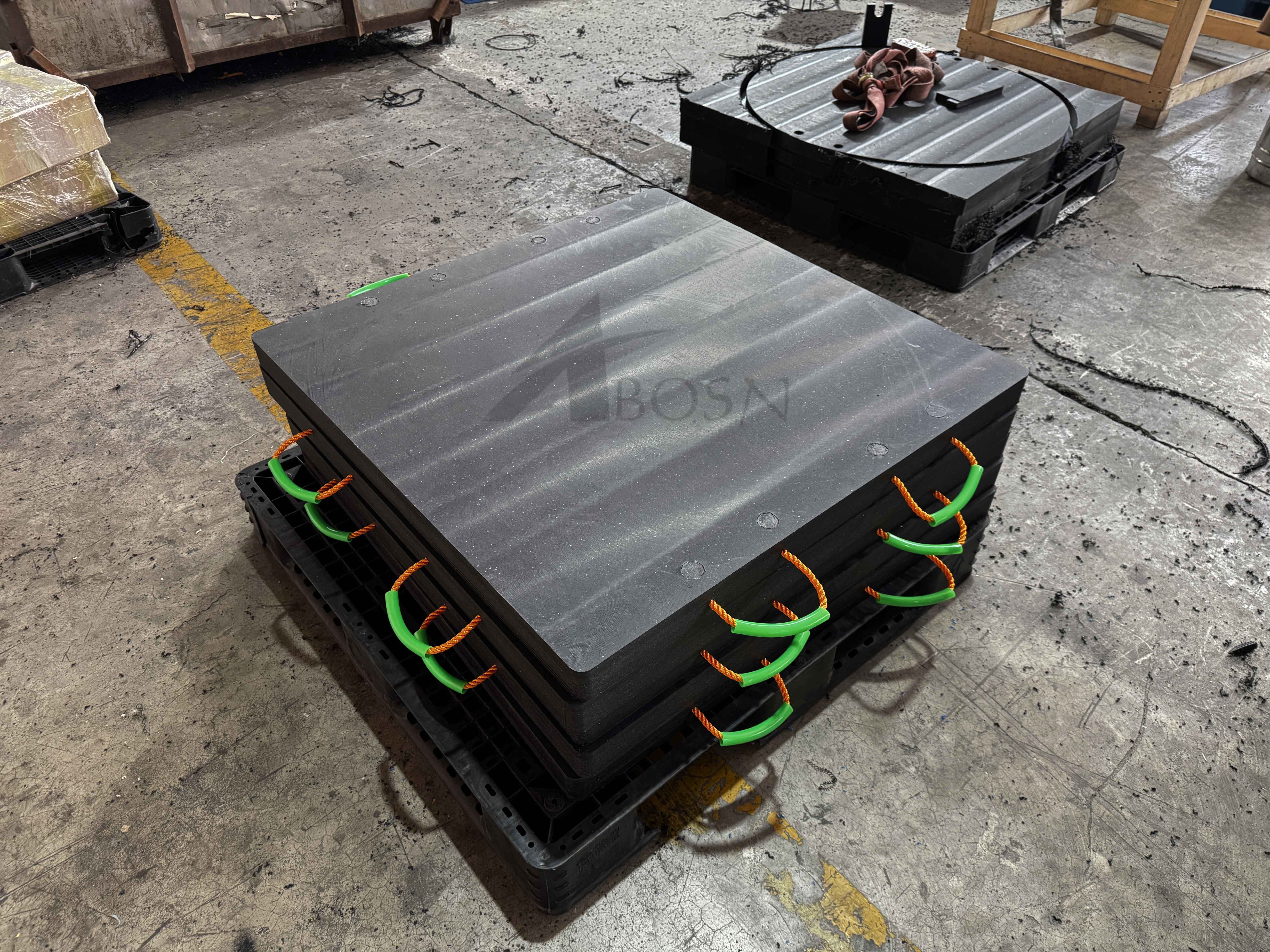 500x500mm Square Shape with eight handles Recycled Outrigger Pad 500x500mm Square Shape with eight handles Recycled Outrigger Pad