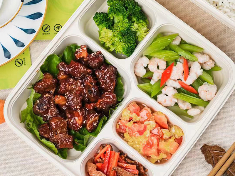 盒飯三葷兩素
