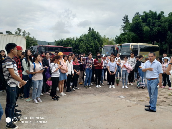 西南林业大学林学院师生到生物农业公司参观学习