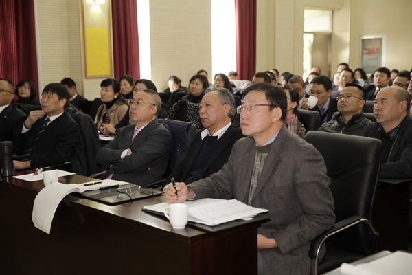 逆水行舟 创新求变——记英茂汽车公司2015年终工作总结会