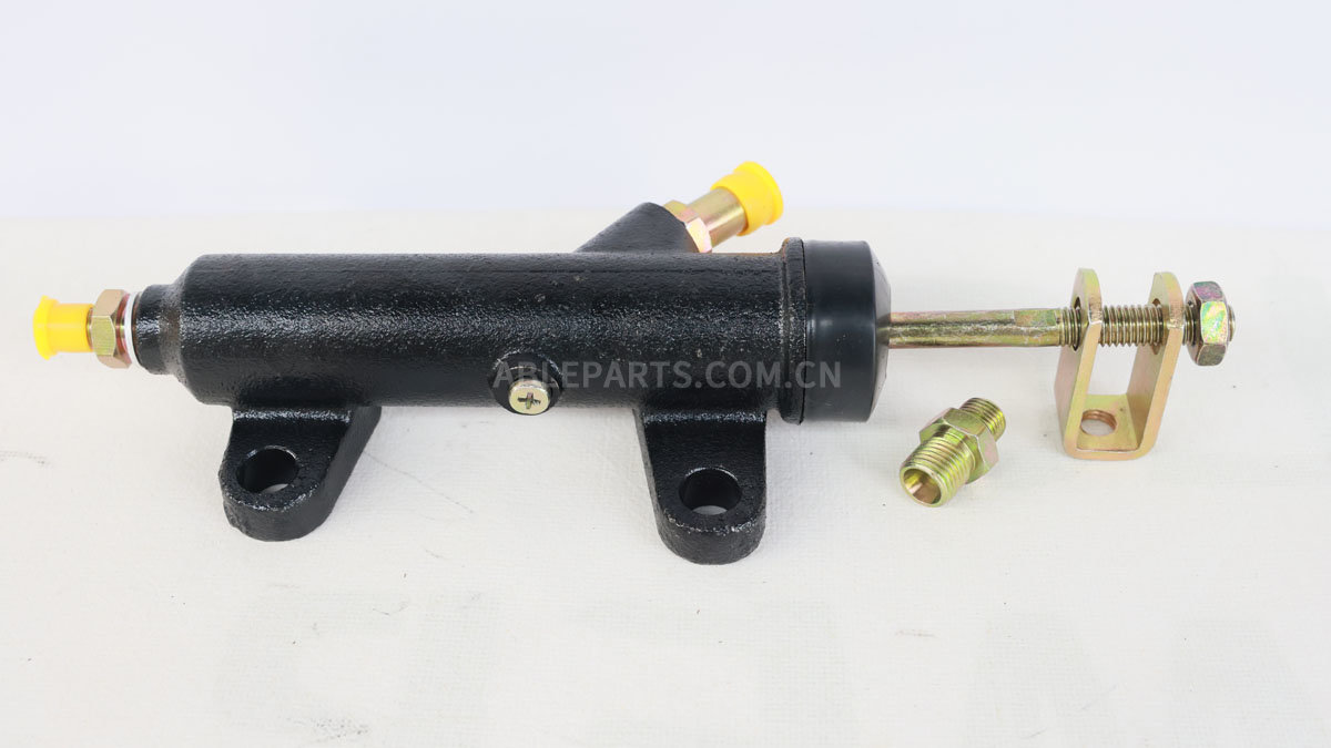 Clutch master cylinder