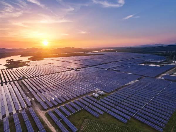 Photovoltaic Building