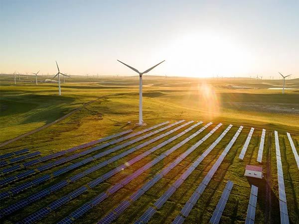 World Photovoltaic Power Generation Trends