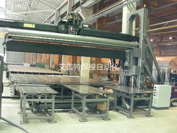 可升降纵缝P+T焊接系统用于食品机械行业