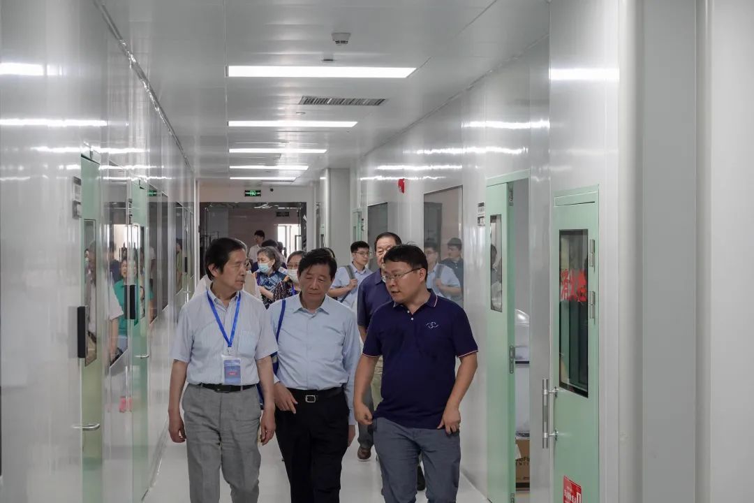 “科學(xué)與中國”院士專家巡講團(tuán)走進(jìn)坪山中心