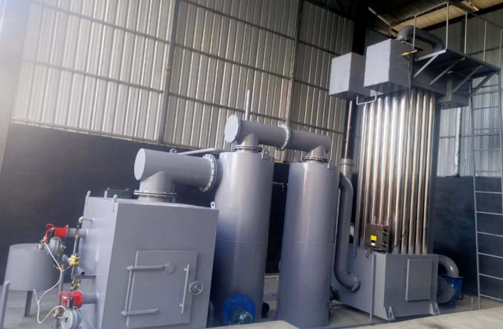 Medium sized garbage pyrolysis incinerator