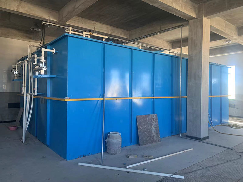 Integrated sewage treatment equipment