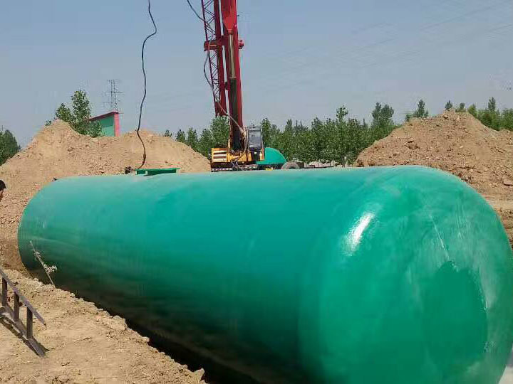 Integrated sewage treatment equipment