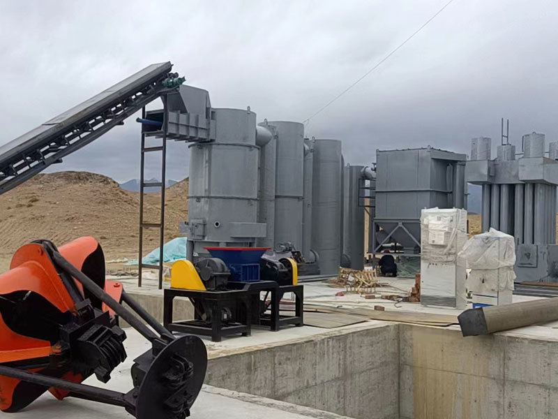 Large fixed garbage incinerator
