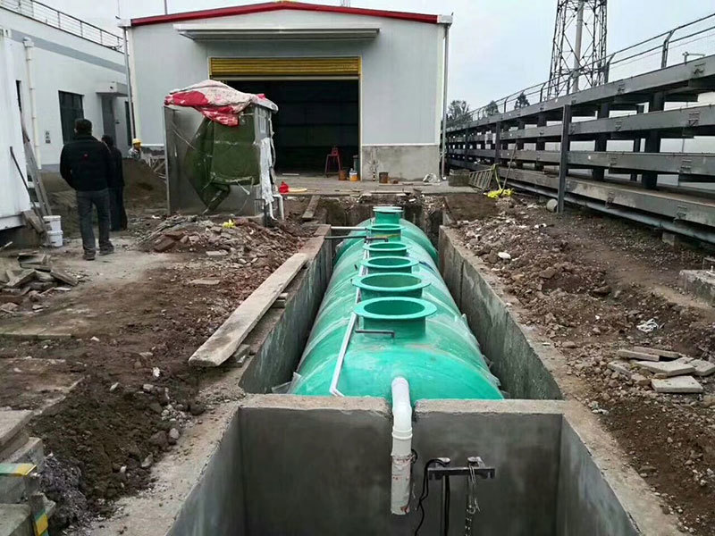 Integrated sewage treatment equipment