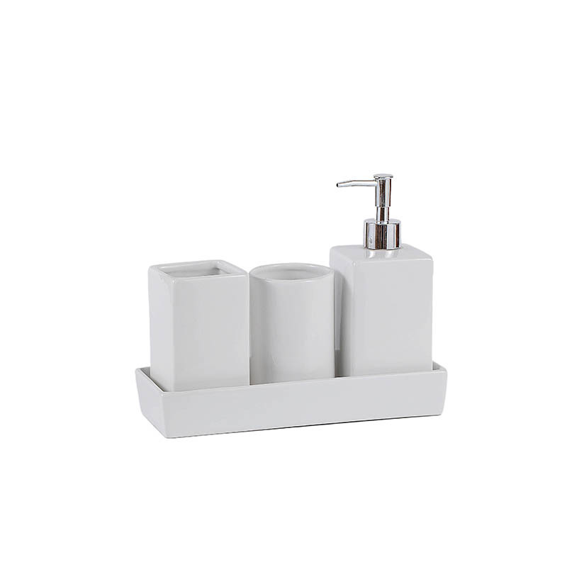 Overall size of square cup and circular cup liquid bottle