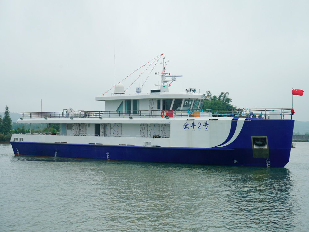 Oufeng 2 Leisure and Sightseeing Boat