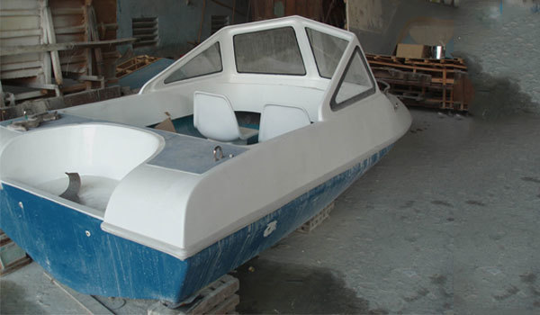 4.4m speedboat