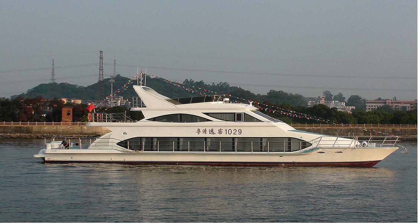 民华“粤清远客1029”游艇于8月26日成功交于客户
