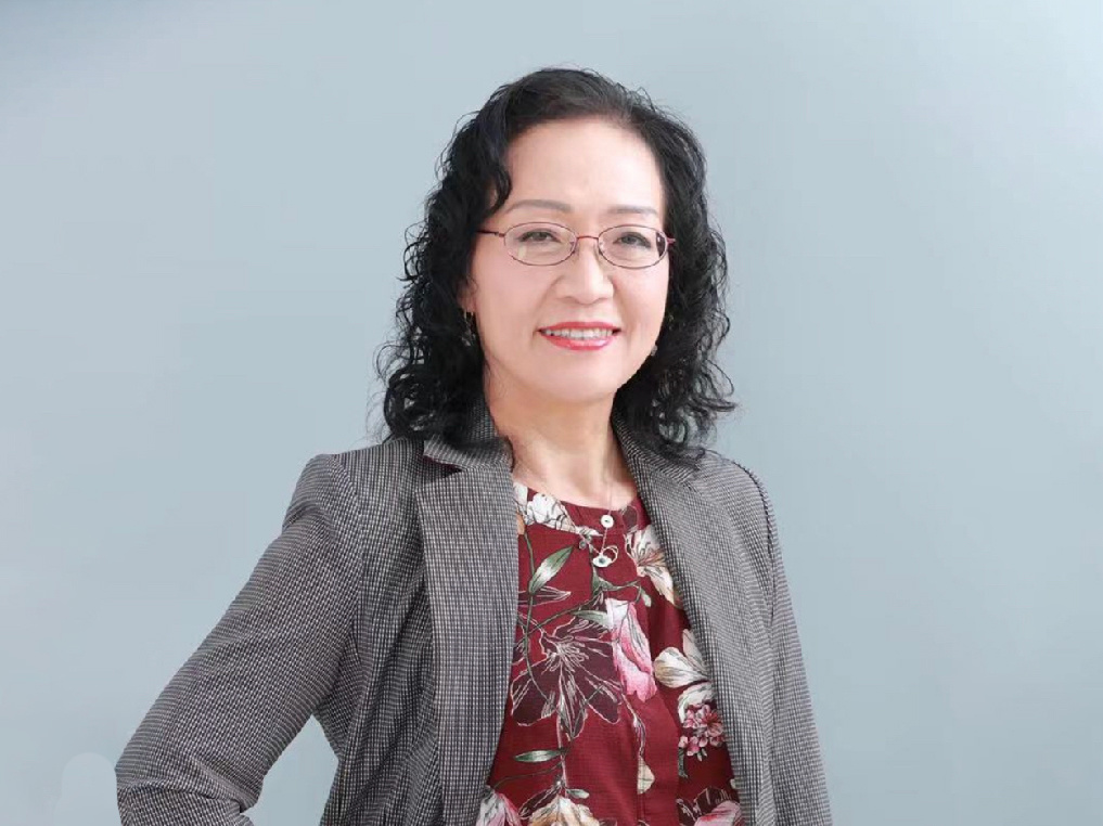 申华琼