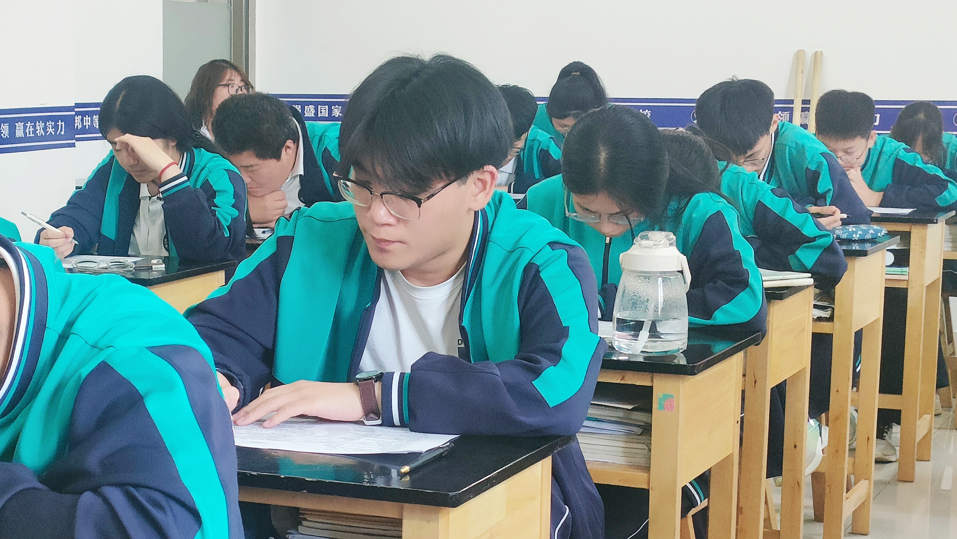 不負(fù)時(shí)光路，奮筆書(shū)芳華——泊頭盛邦中等職業(yè)技術(shù)學(xué)校2023-2024學(xué)年下學(xué)期期中考試