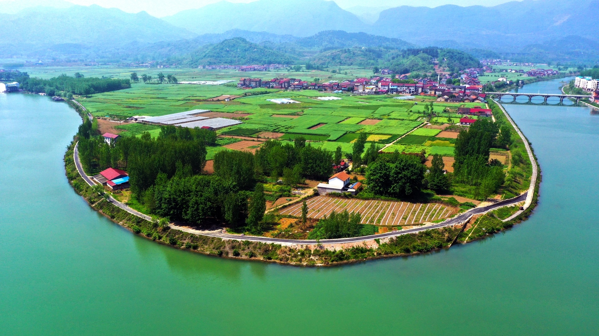 遠(yuǎn)安縣水系連通項(xiàng)目回龍灣巡河綠道