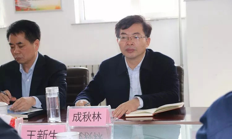 Cheng Qiulin, Secretary of the Lijin County Party Committee, Zhang Xiaobin, the county magistrate, and other leaders went to Lijin Binhai New Area to investigate and visit Shandong Huiyu New Material Co., Ltd. to guide the work