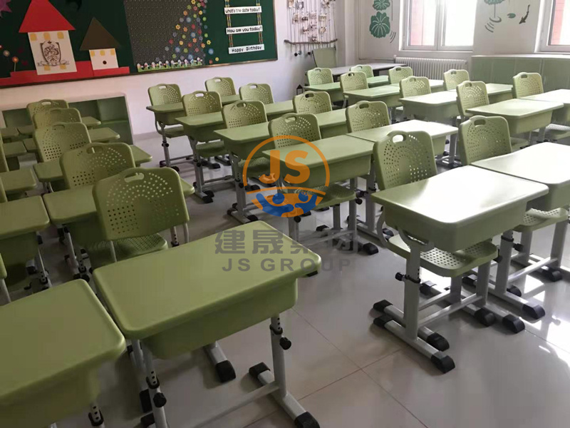 建晟家具合作项目——济南枫叶双语学校手摇课桌椅案例