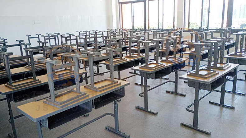 厦门市东山中学课桌椅项目正式完工