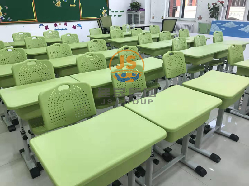 建晟家具合作项目——济南枫叶双语学校手摇课桌椅案例