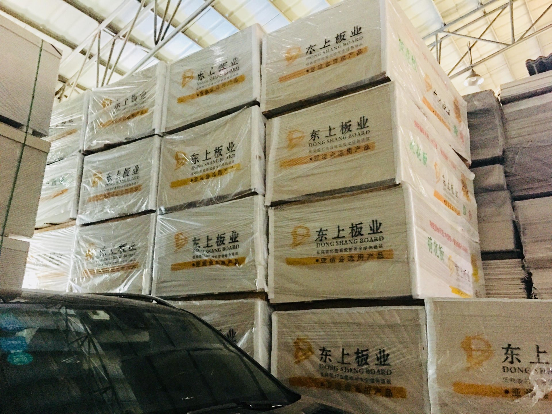 東上荷花板