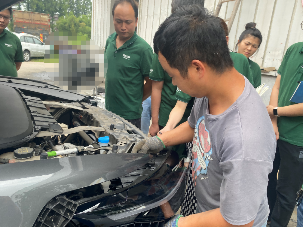 汽車大燈后調光桿拆解以及裝車培訓
