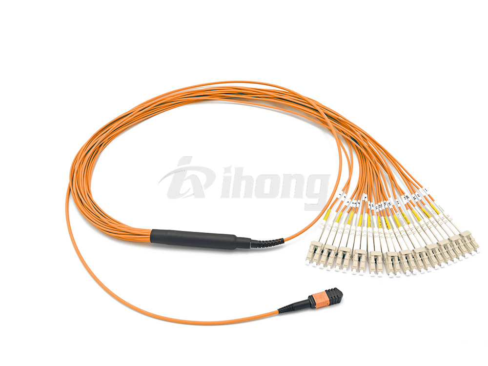 MPO/PC/母-LC/UPC-OM2多模24芯转接线光纤跳线