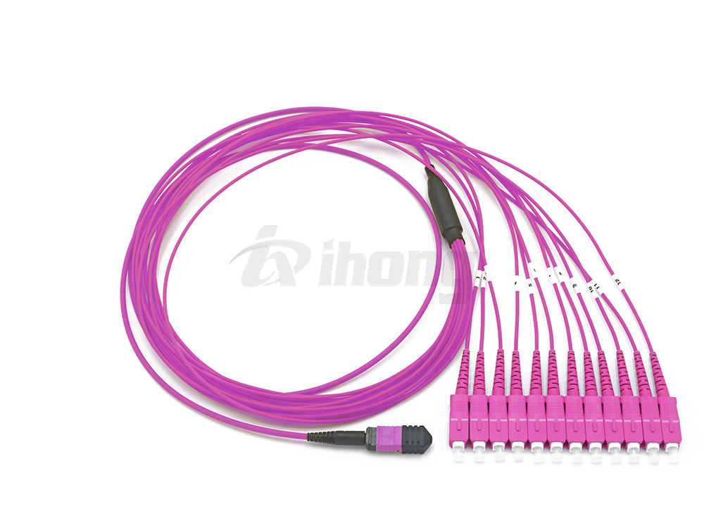 MPO/PC/母-SC/UPC-OM4多模12芯转接线光纤跳线
