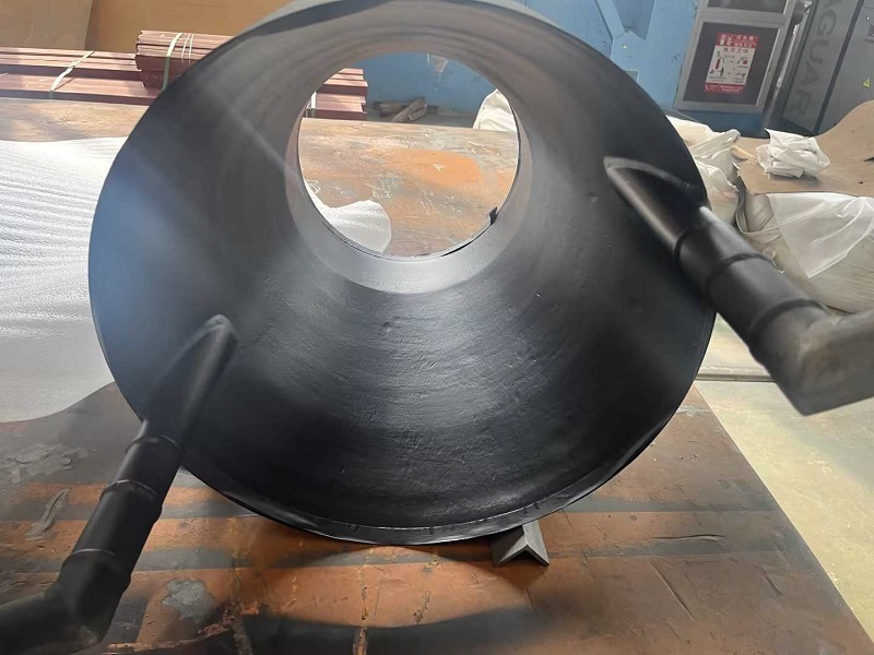 長青金屬熱噴涂公司對殼體內壁噴涂特氟龍