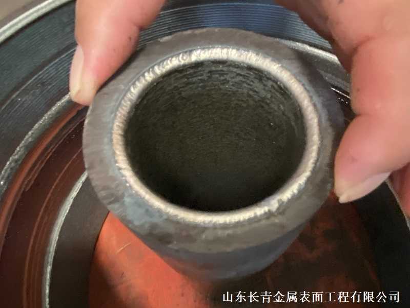對小尺寸套的內(nèi)孔進(jìn)行激光熔敷加工