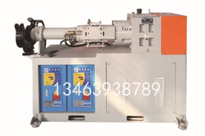 Preform extruder for natural rubber
