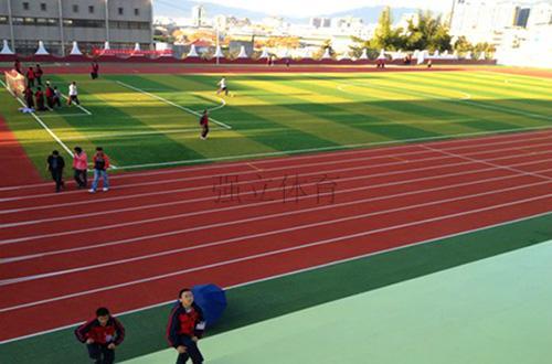 玉溪第八中學300米田徑場項目