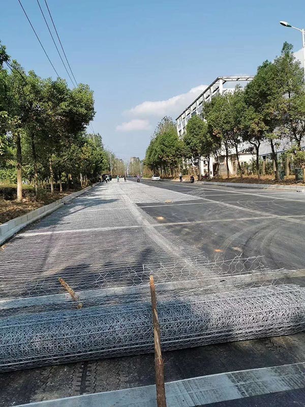 路面加筋格賓網