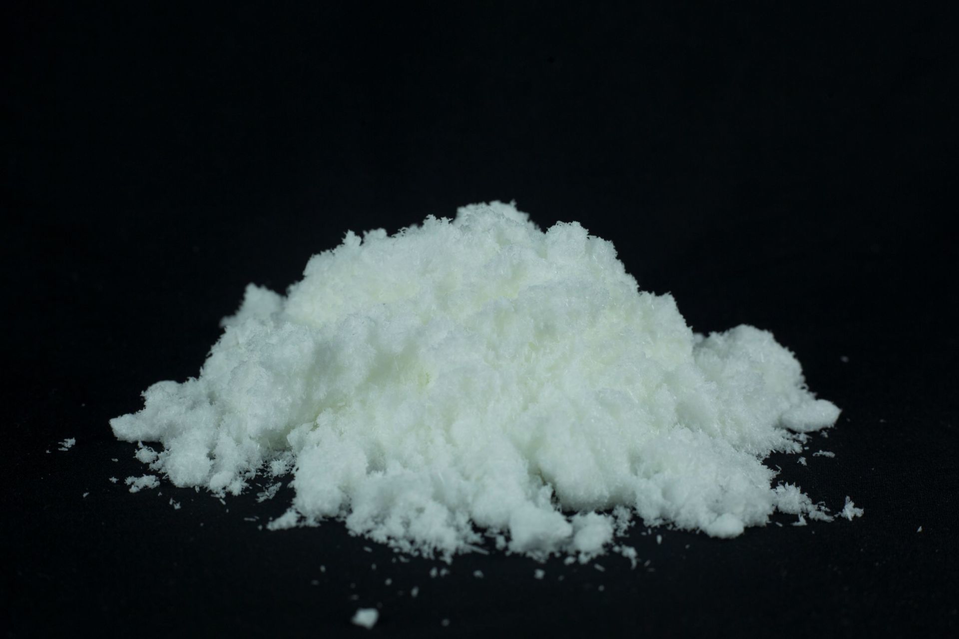 1-Ethyl-3-methylimidazolium Chloride