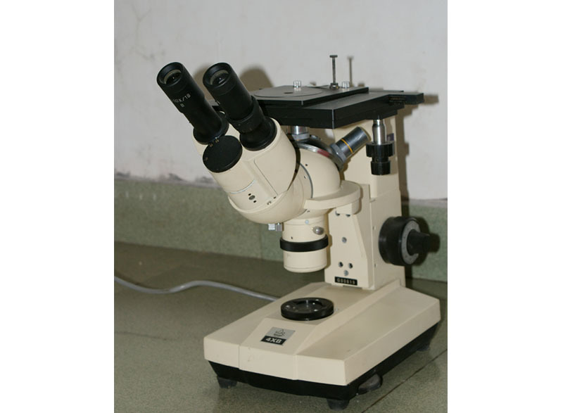 Metallurgical microscope