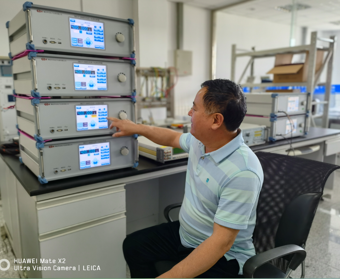 【华光科技】潍坊华光电子仪表生产的2000A交直流大电流标准源应用于国家级重点实验室