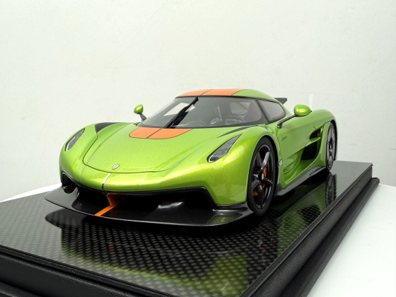 FrontiArt-resin model car