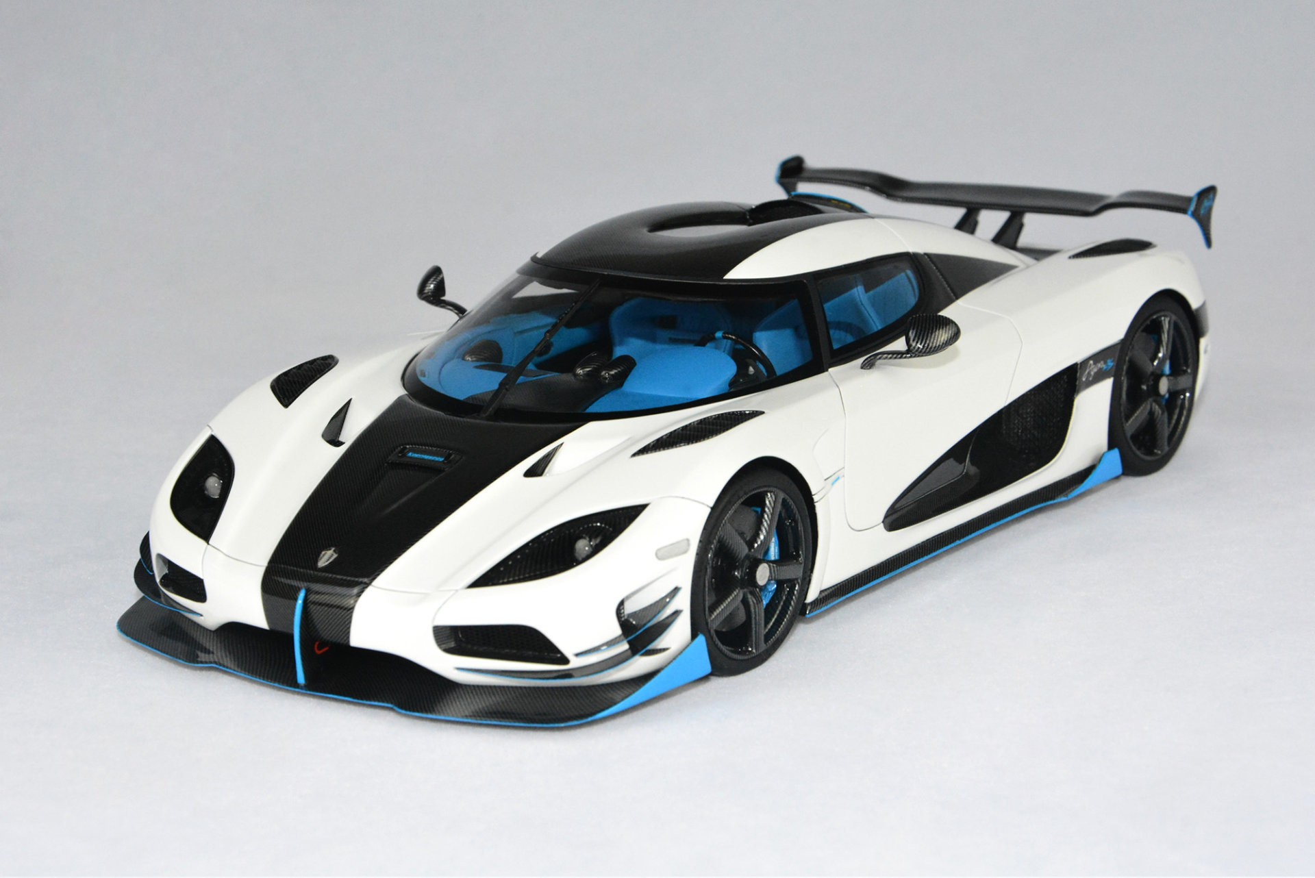 Fronti art AS010-77 1/18 Koenigsegg Regera ケーニグセグ