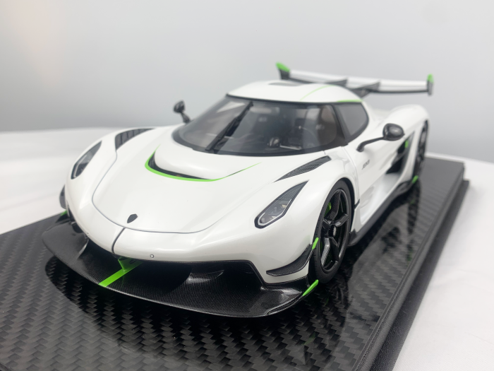 Frontiart 1-18 Koenigsegg Jesko Crystal White-FrontiArt