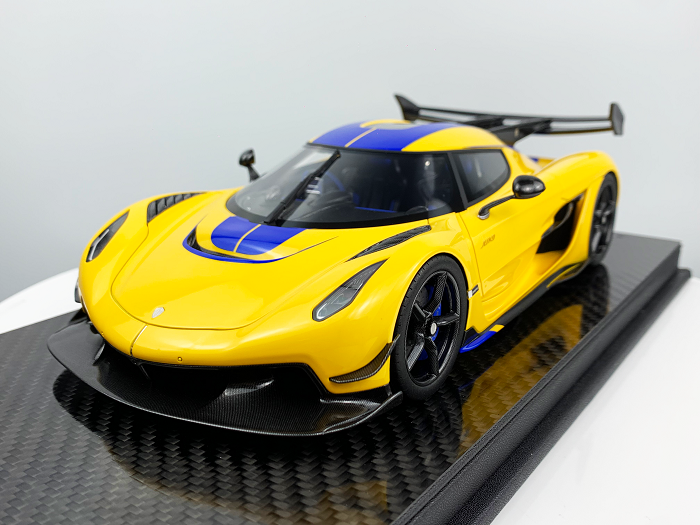 新品 FrontiArt ケーニグセグ jesko スウェーデンカラーミニカー