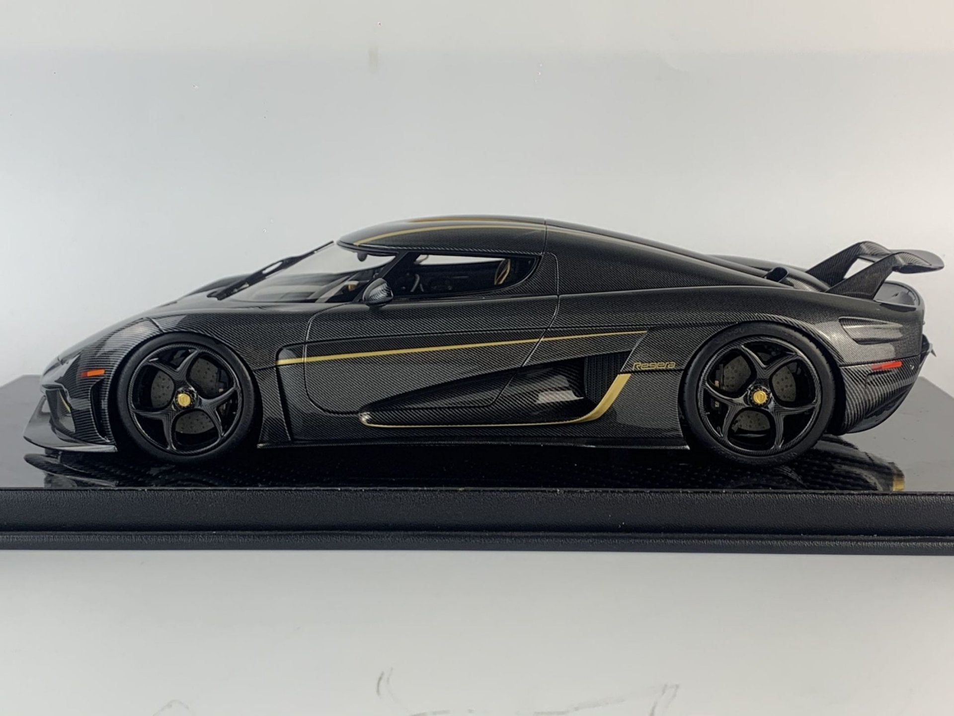 Frontiart 1/18 Koenigsegg Regera Golden Knight resin model car-FrontiArt