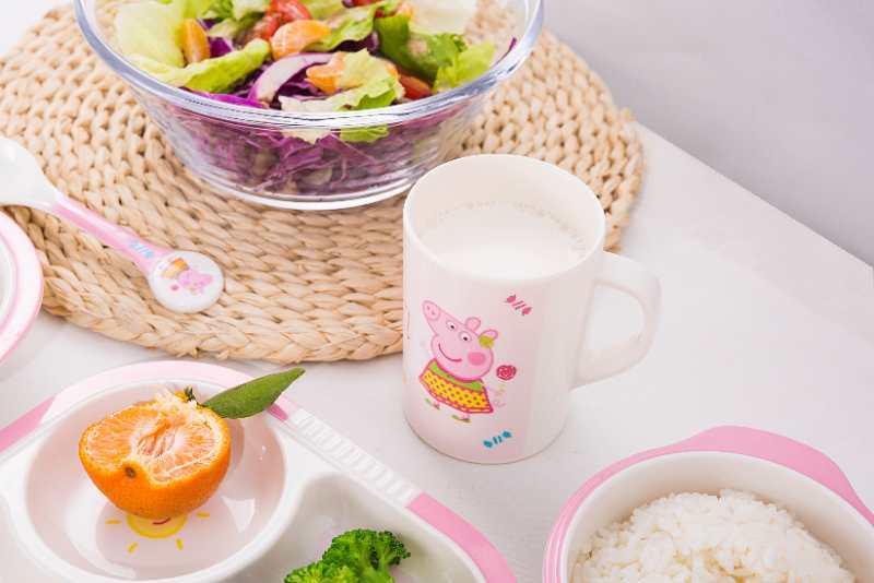Wholesale melamine tableware: what should you pay attention to when buying melamine tableware?