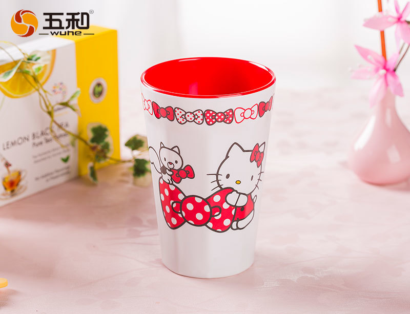 Hello Kitty Two-Tone Water Glass