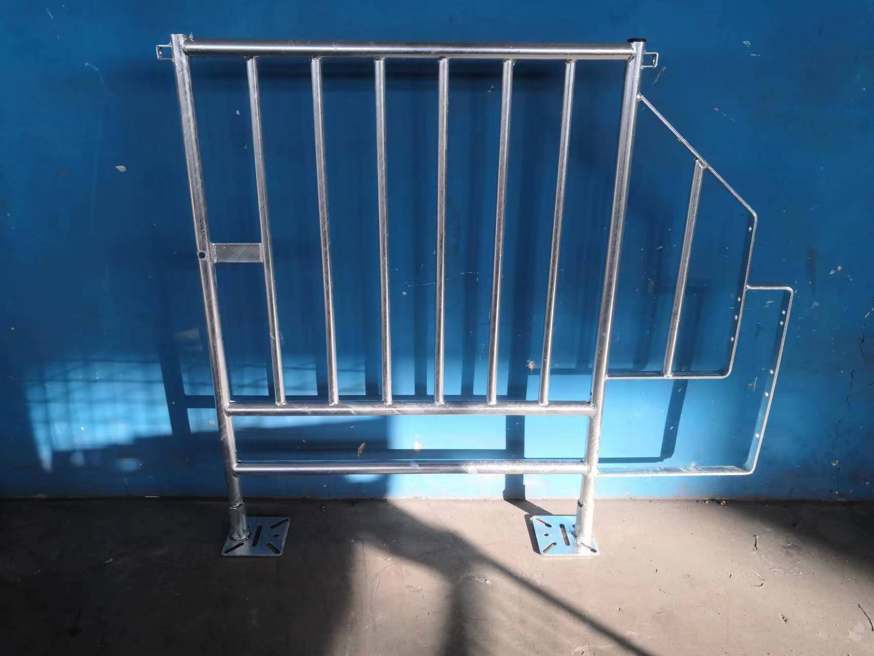 Breeding equipment