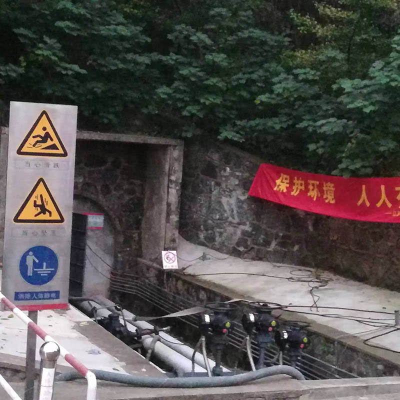中石化江蘇鎮(zhèn)江諫壁油庫覆土罐清罐