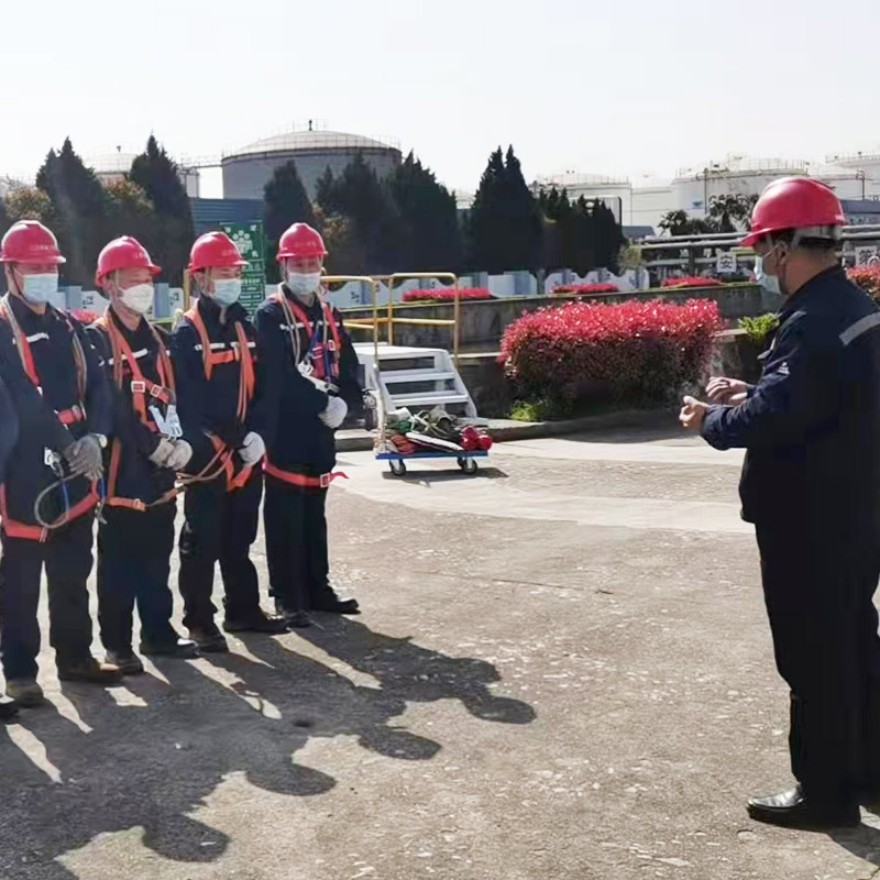 中石化江蘇南通江海油庫(kù)油罐清罐、浮盤密封拆除、危廢固廢處置